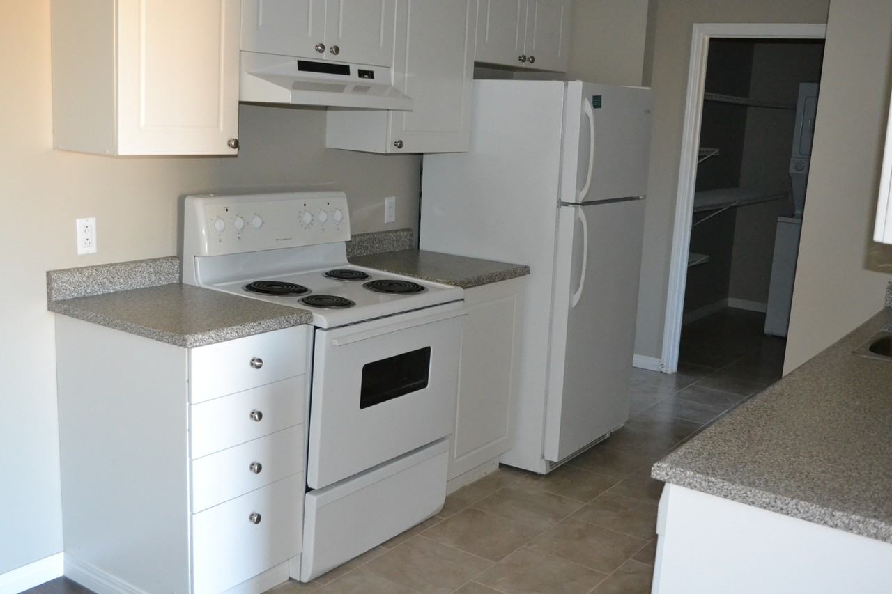 Nova Manor - Photo 2 of 8