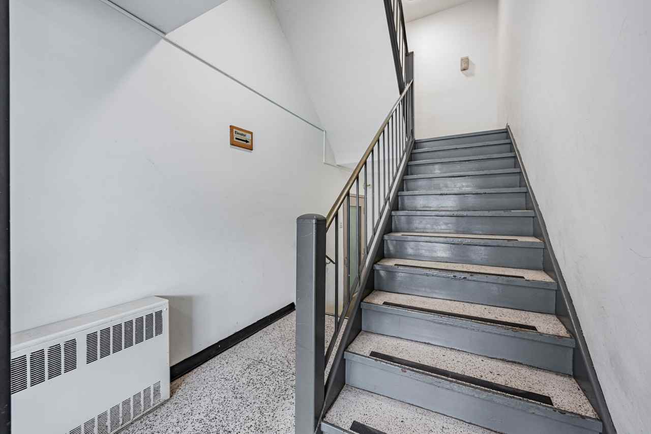 140 Kent Street - Photo 5 of 6