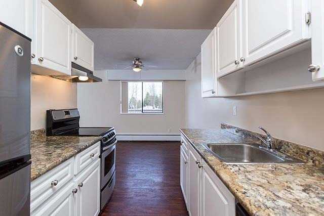 Skyview Apartments - Photo 4 of 13