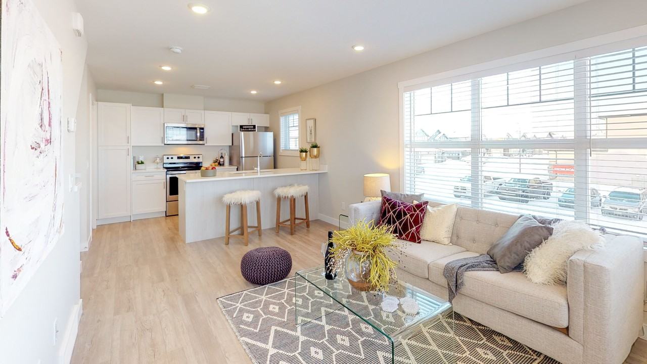 Gateway Towns - Photo 2 of 50