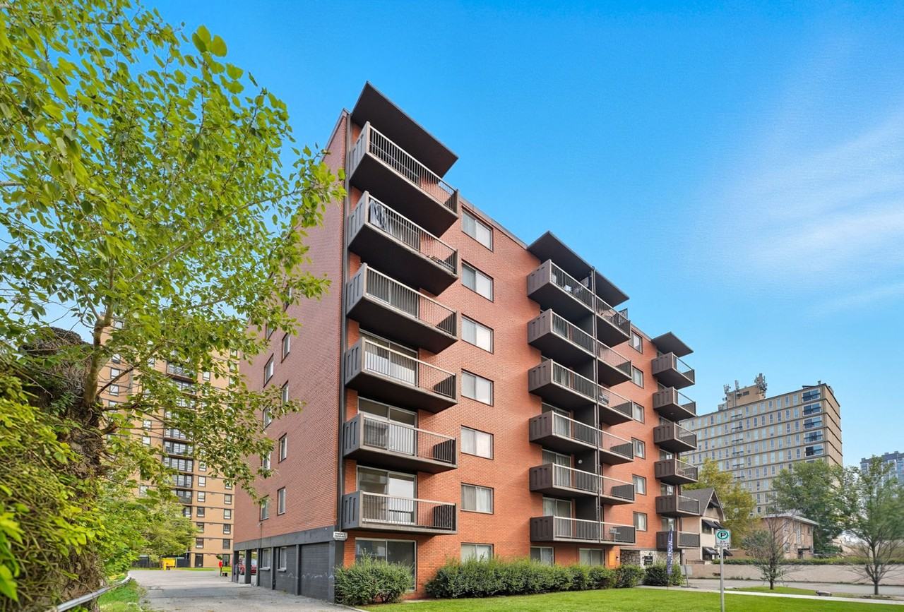 Westbury House Apartments - Photo 2 of 9