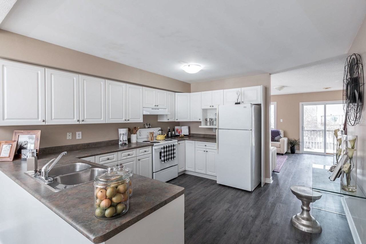 21 Alma Street - Photo 3 of 10