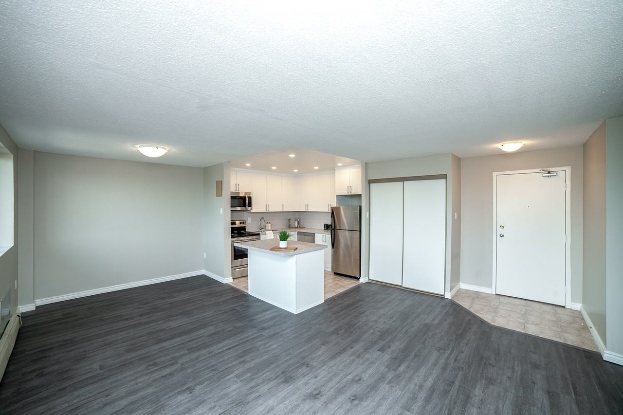 Riverside Towers - Photo 4 of 9