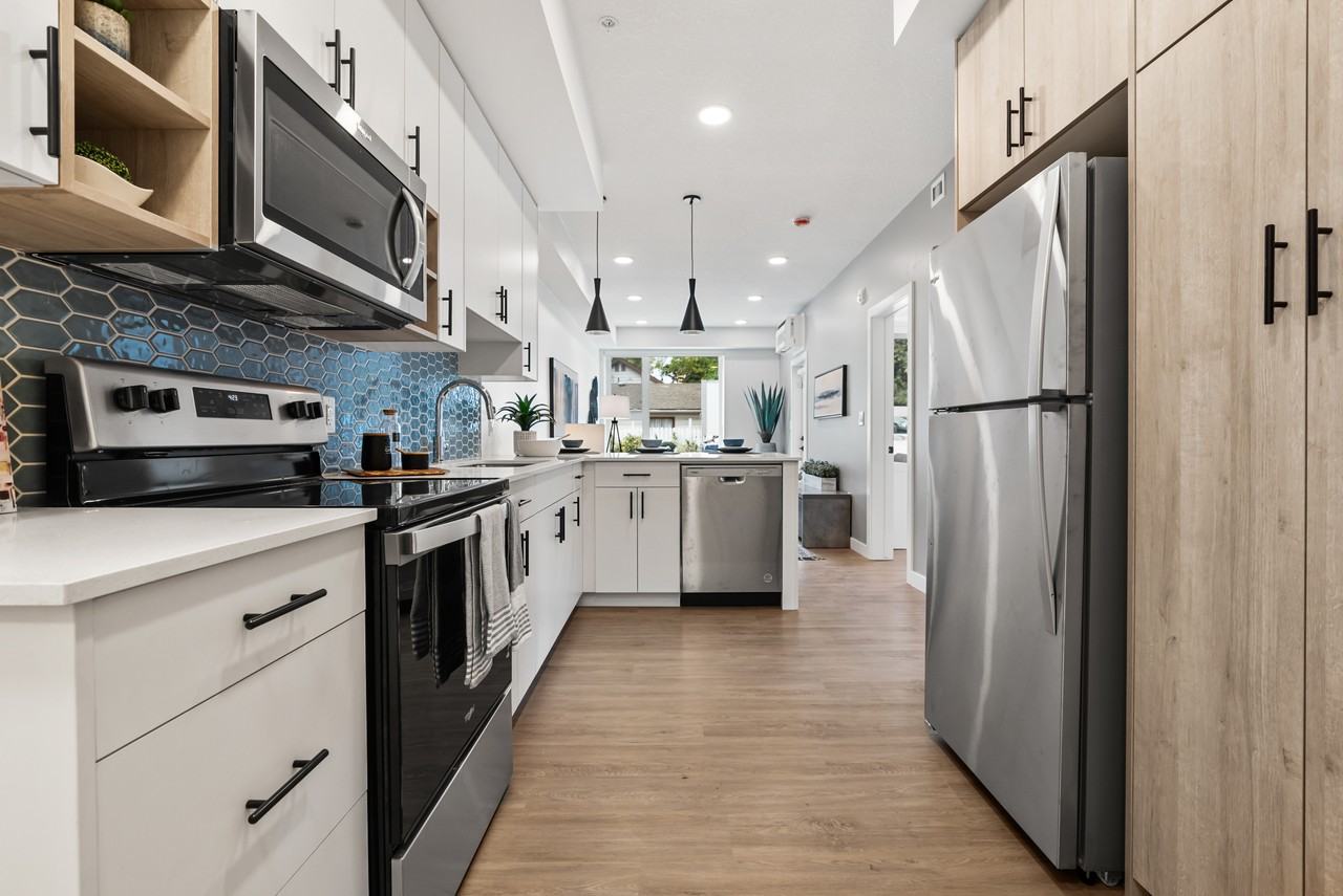 Bravo Apartments - Photo 5 of 21