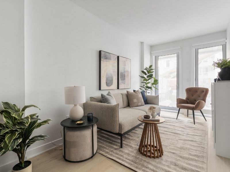 1200 Mackay - Rental Condos - Photo 4 of 9