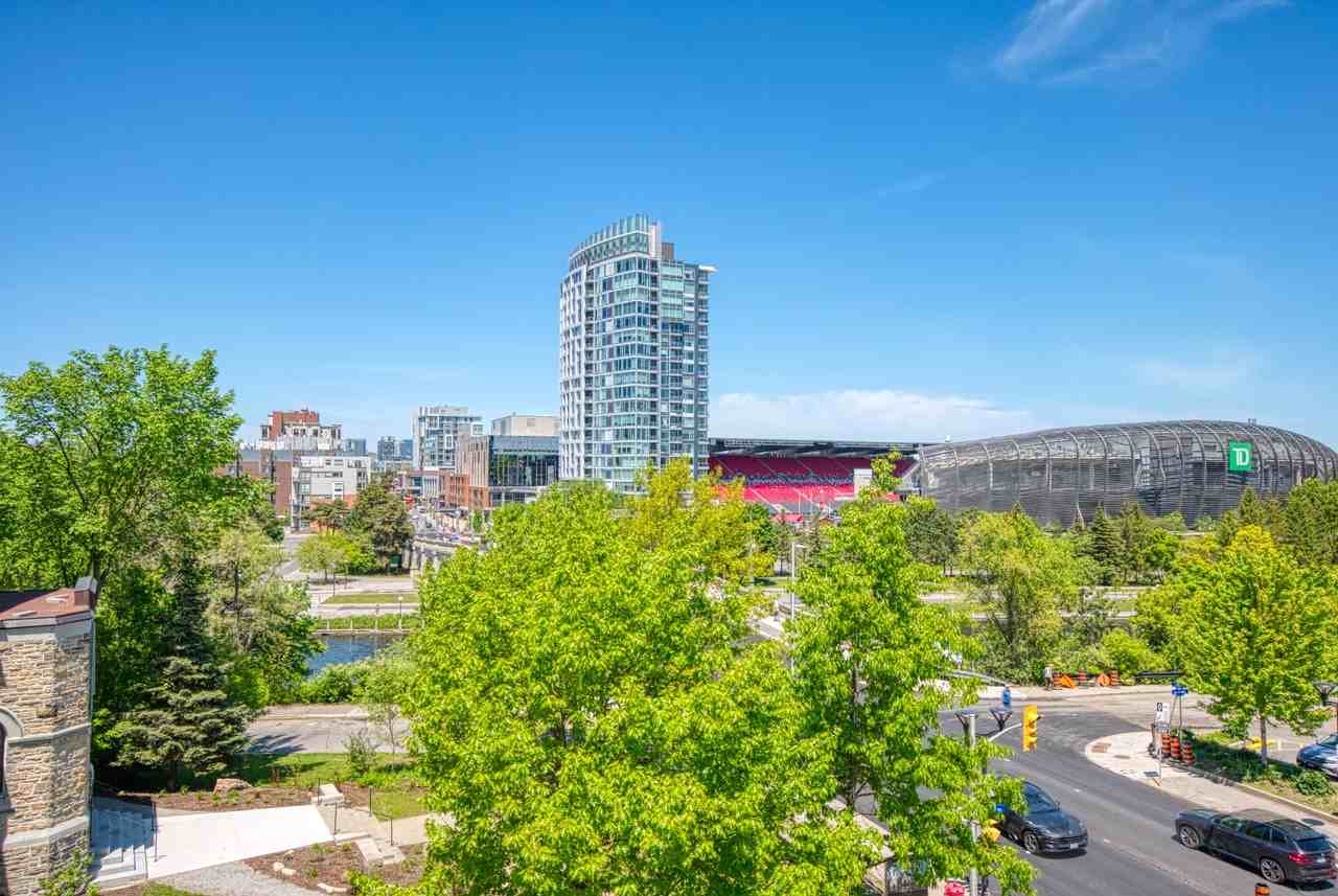 The Bradshaw on Bank - Photo 4 of 46