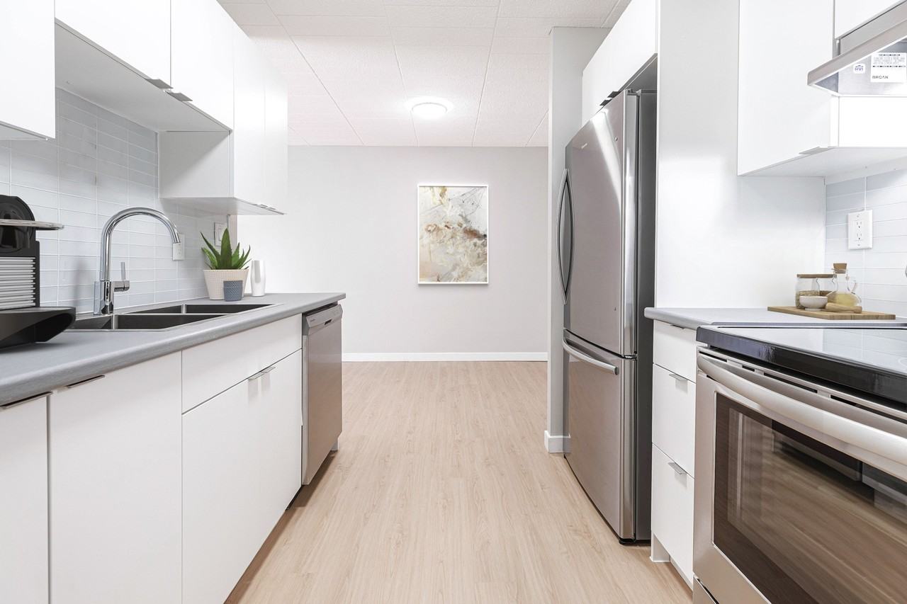 Alexander Park - Photo 2 of 12