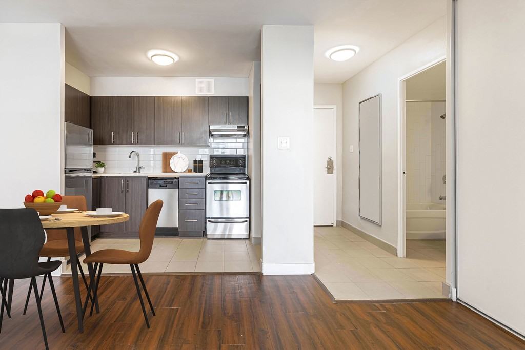 Le Palais & Capital Terrace - Photo 3 of 18