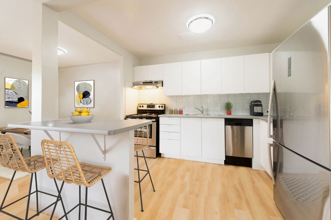 Anchorage Apartments - Photo 2 of 12