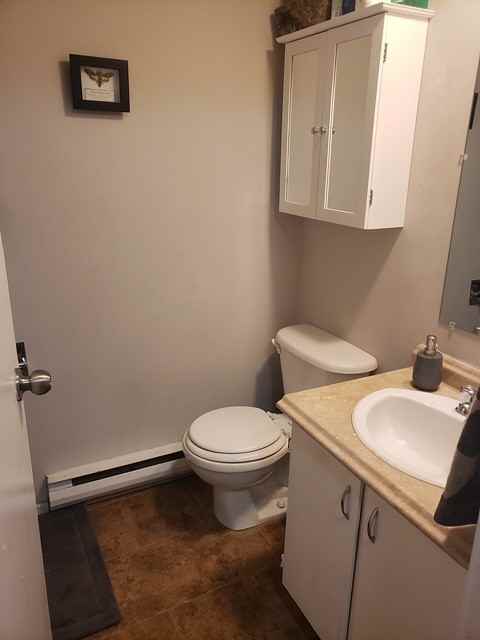 700 Parkhill Road West - Photo 7 of 13