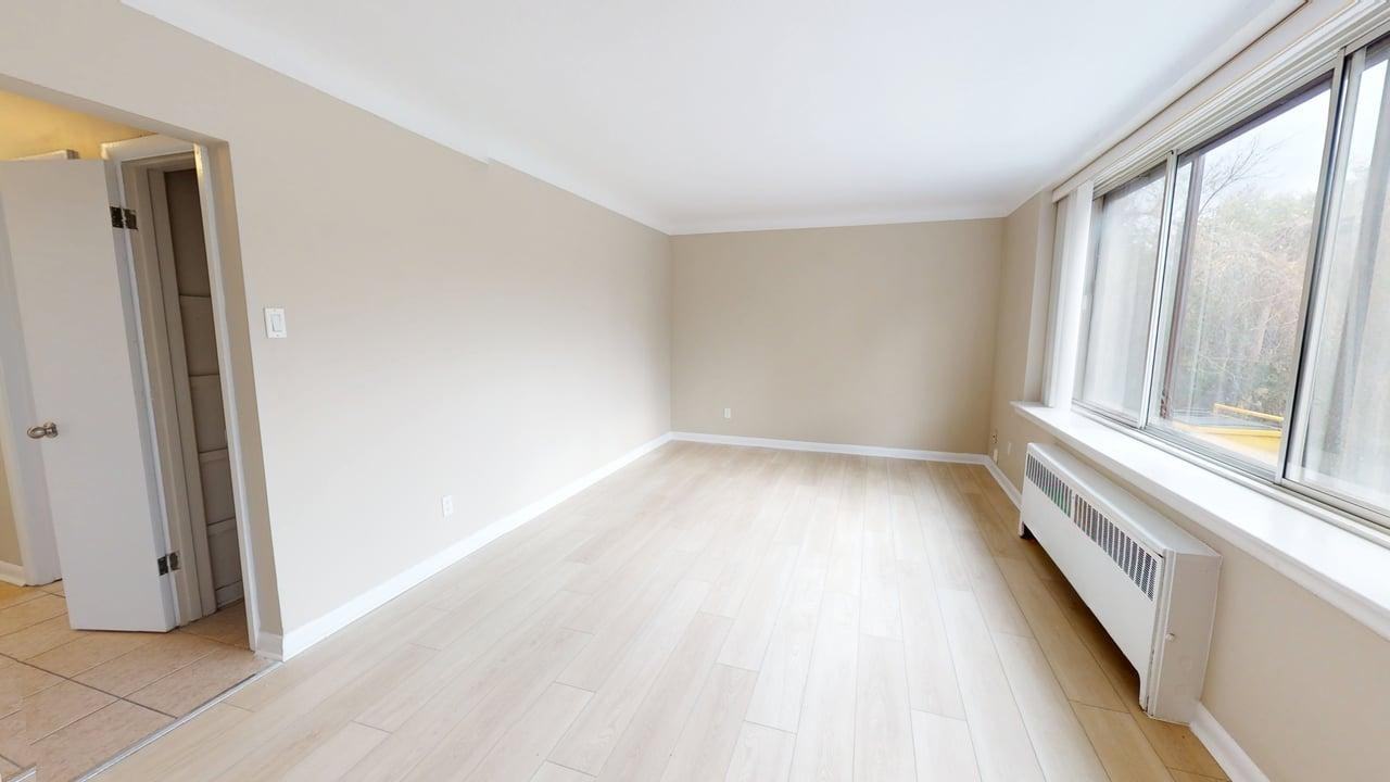 Arbor Village - 1073 Hollington - Photo 5 of 24