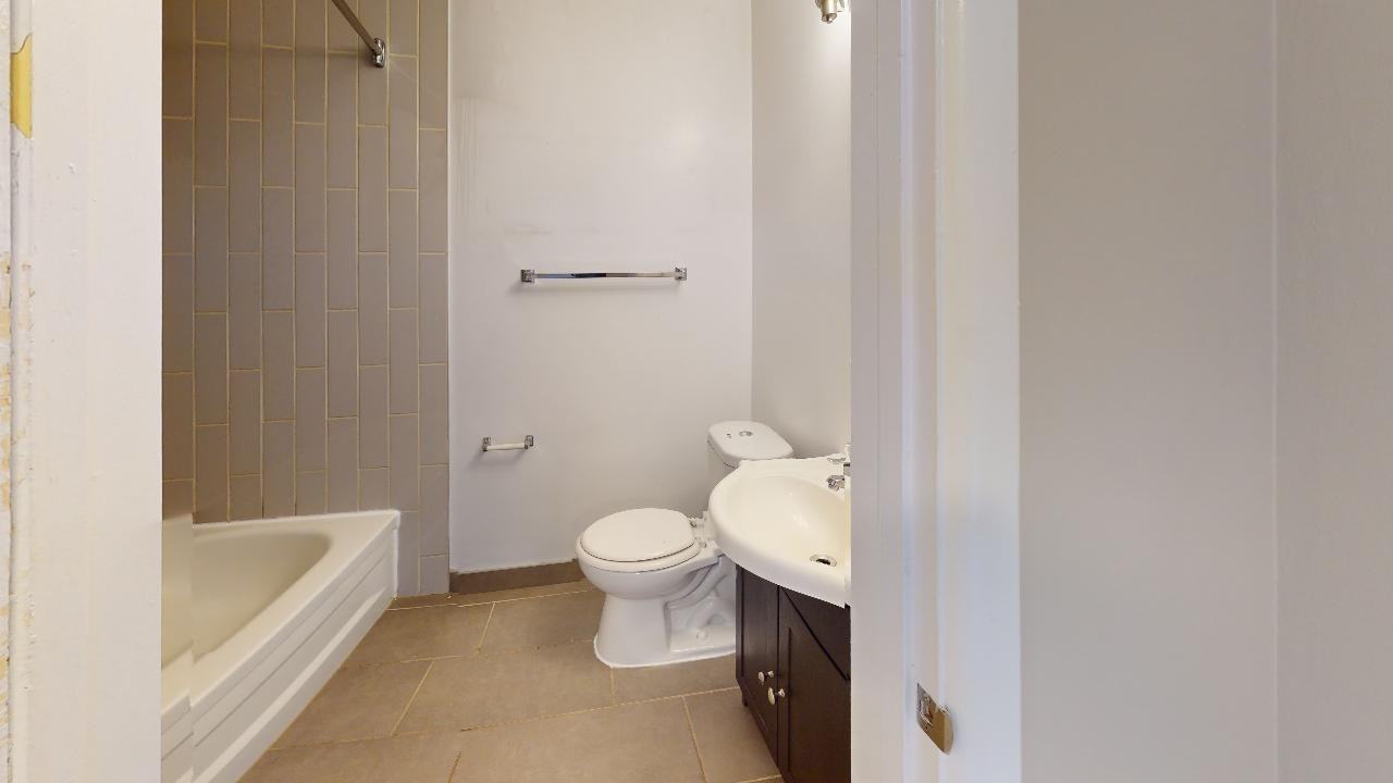 Arbor Village - 1073 Hollington - Photo 7 of 24