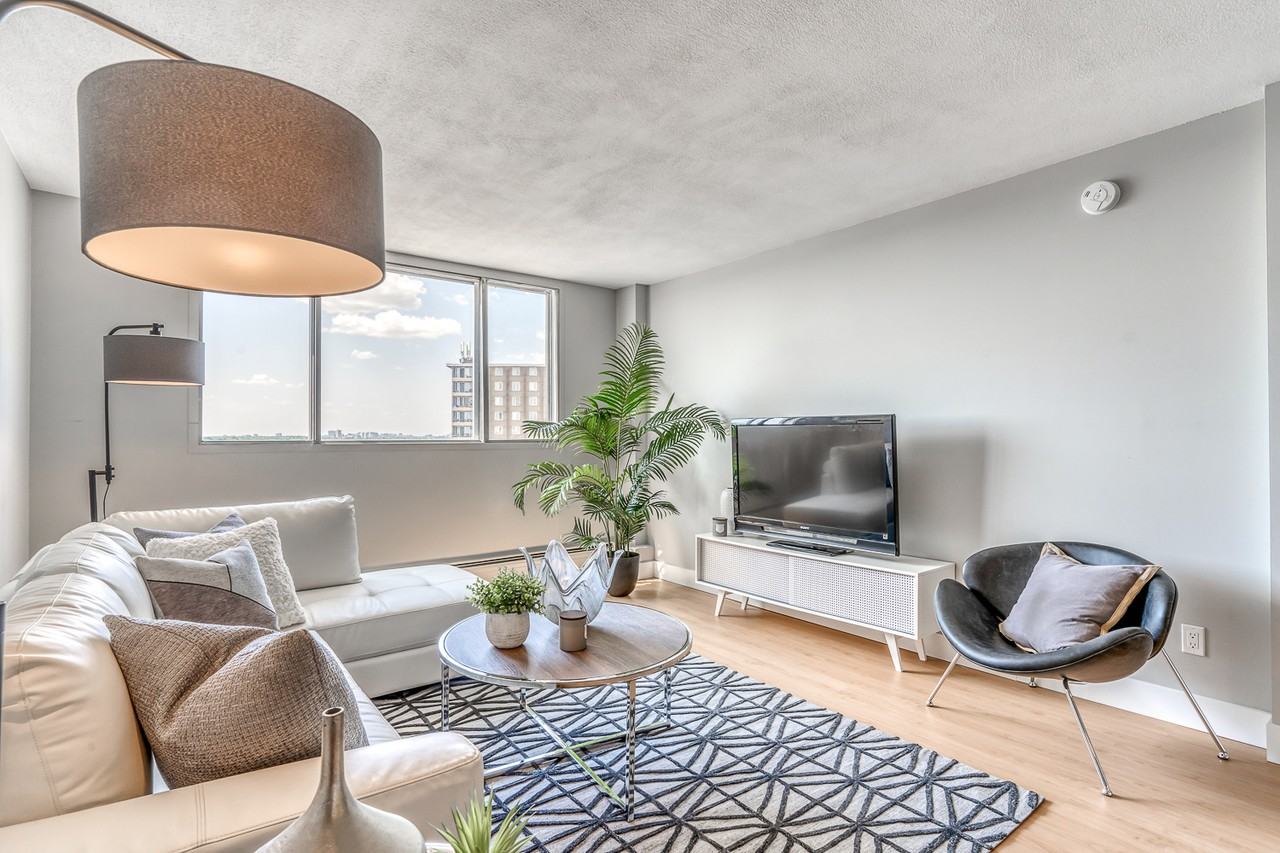 Capilano Tower - Photo 5 of 25