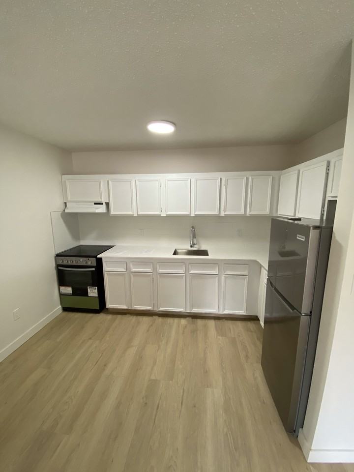 Carlton Park - Photo 2 of 29