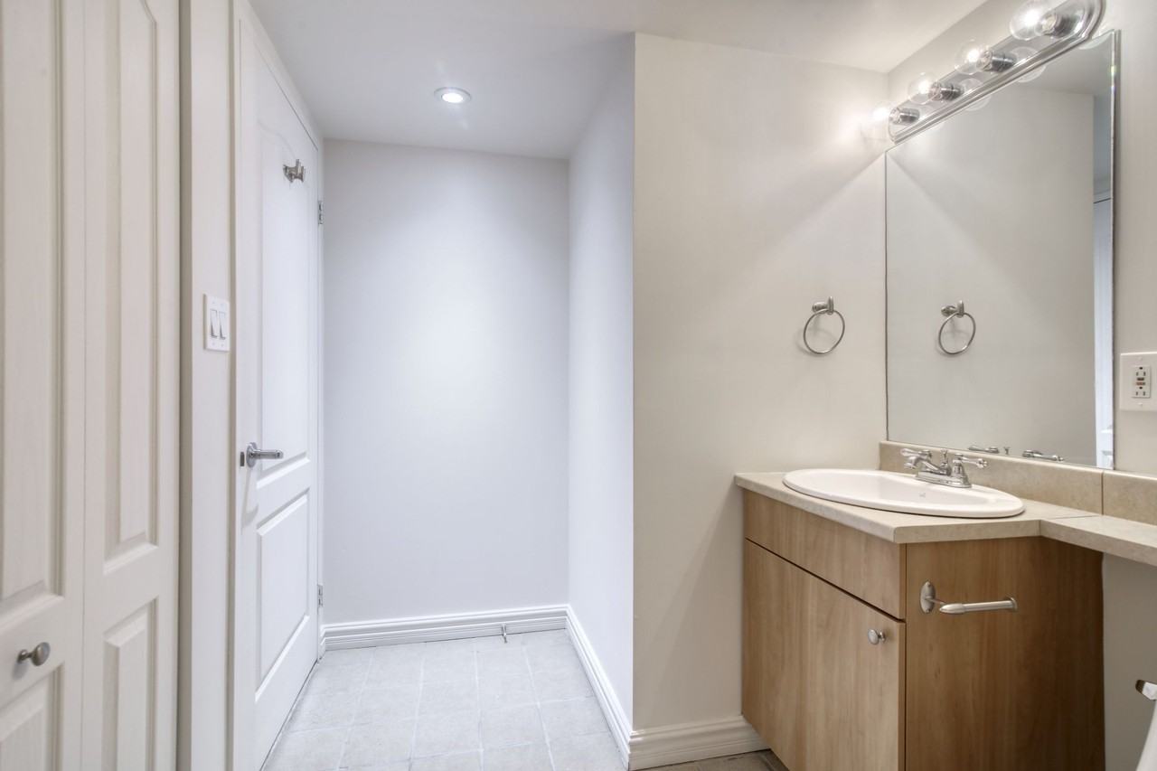 2700 Rue Rufus Rockhead - Photo 3 of 50