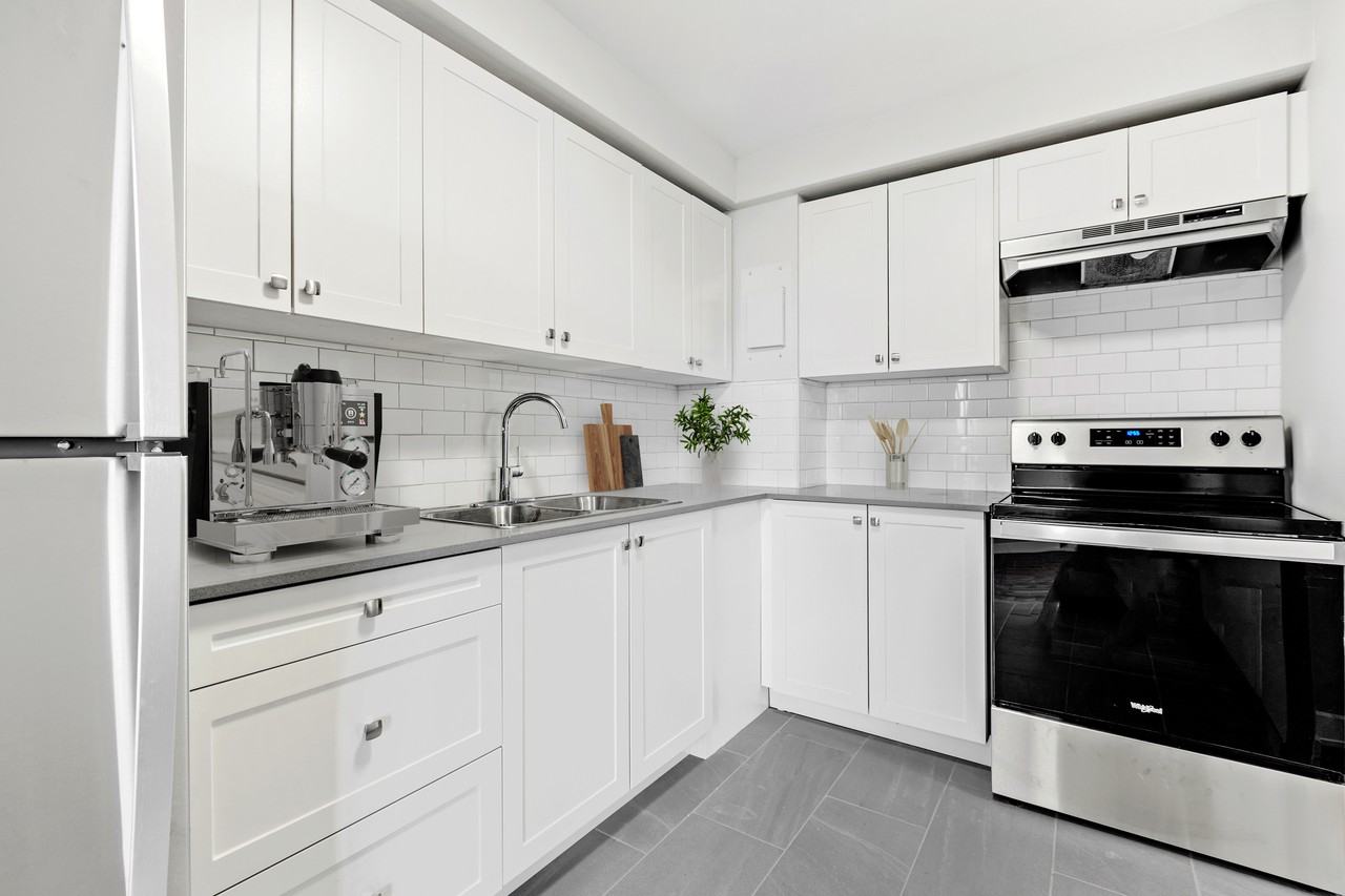 Bowling Green II - Photo 3 of 9