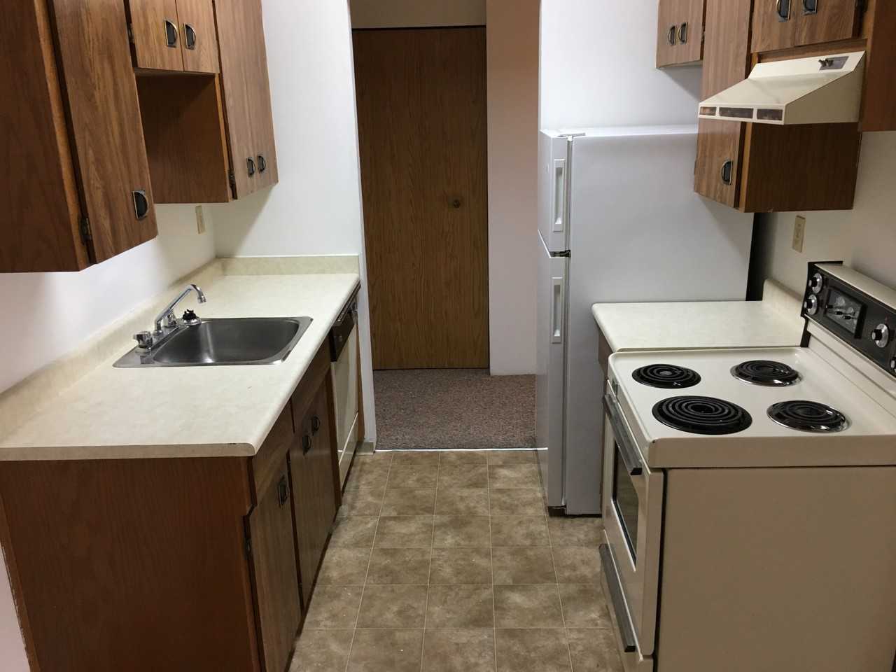 Mountain Ridge Apartments - Photo 4 of 12