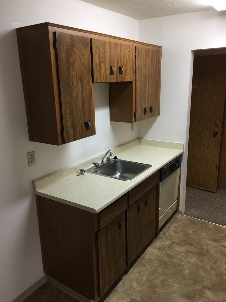 Mountain Ridge Apartments - Photo 6 of 12