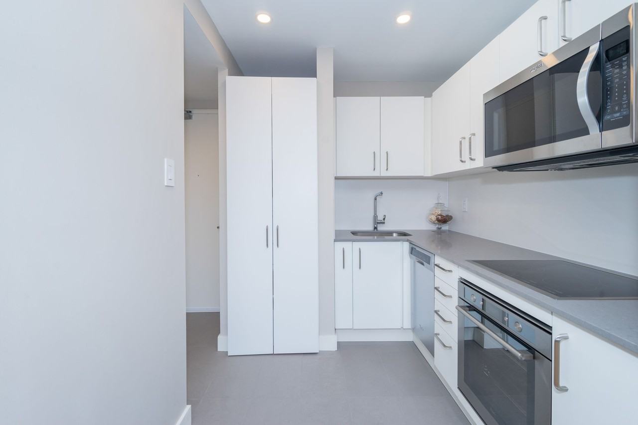 111 Lawton Boulevard - Photo 2 of 50