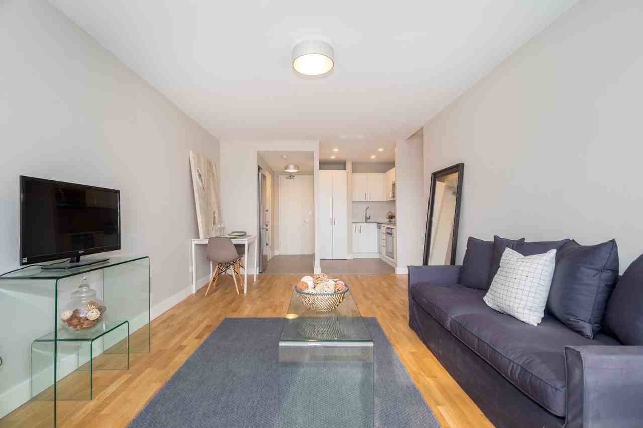 111 Lawton Boulevard - Photo 7 of 50