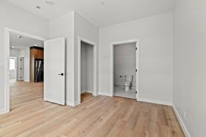 featured image of 736 8 Ave Sw