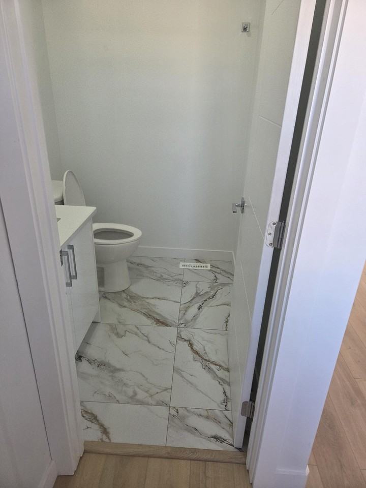 Strongbuilt Azur 1 - Photo 4 of 12