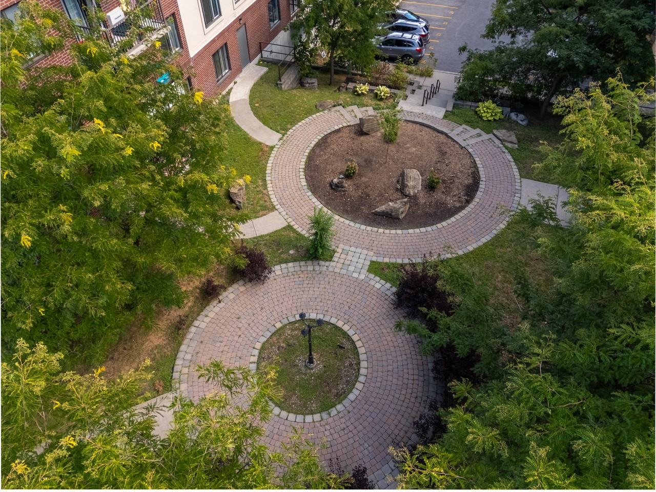 1750 Boulevard Levesque E - Photo 4 of 14