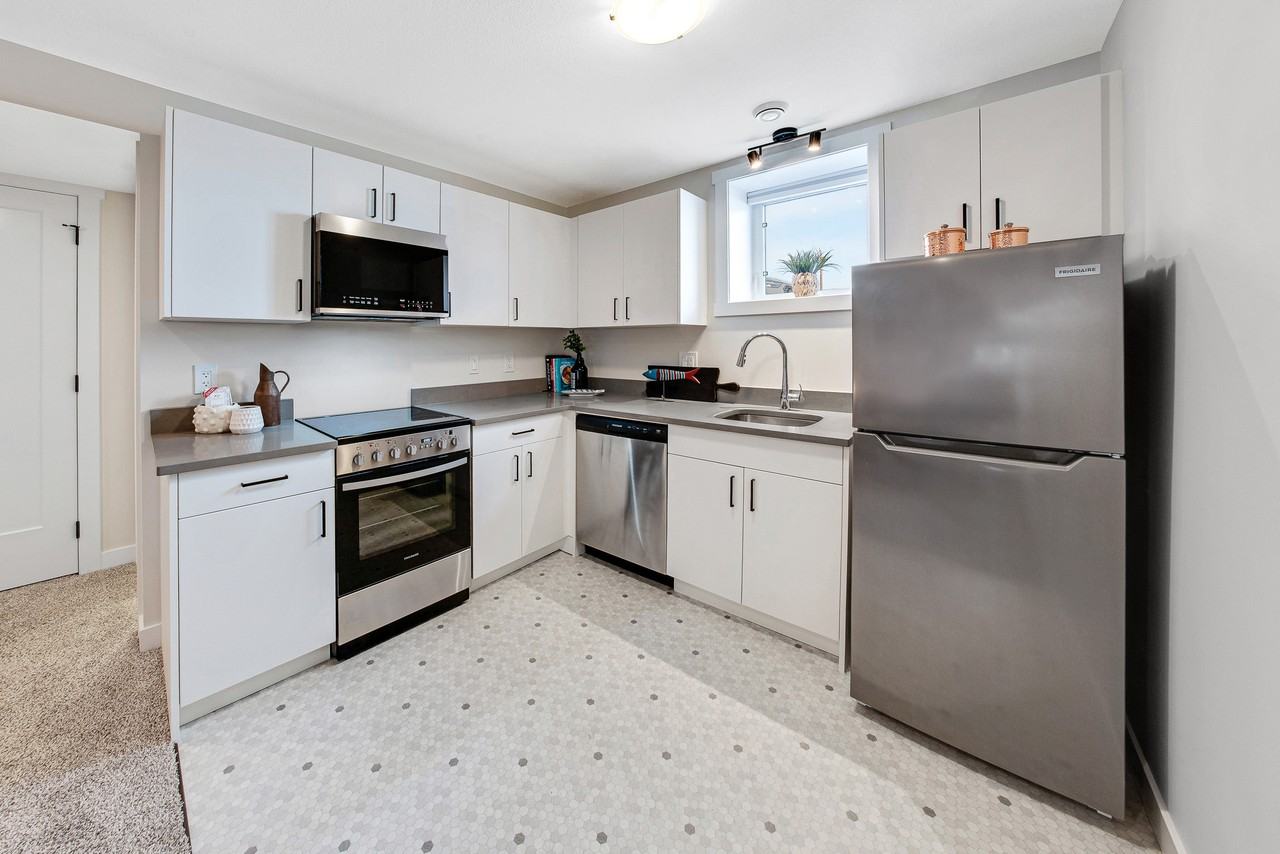 The Meadows - Basement Suites - Photo 4 of 27