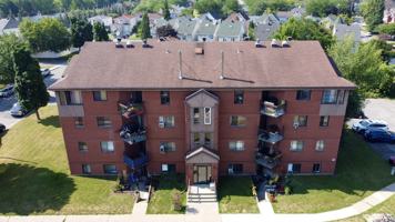 featured image of 43 Place Mercier