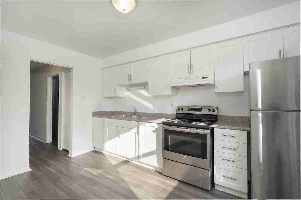 Blackacres Blvd Townhomes - Photo 7 of 14