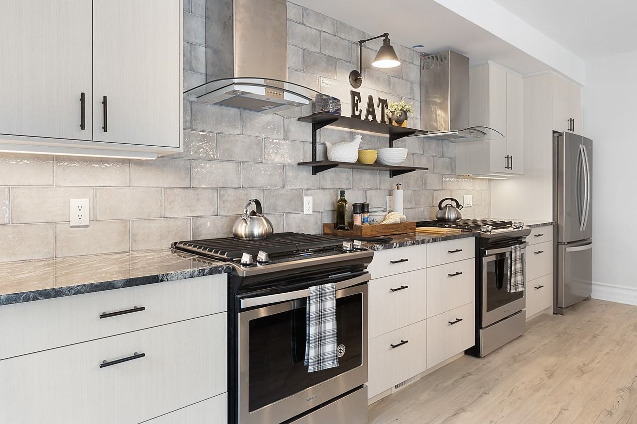 240 Blackburn - Photo 4 of 50