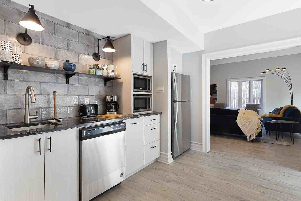 240 Blackburn - Photo 7 of 50