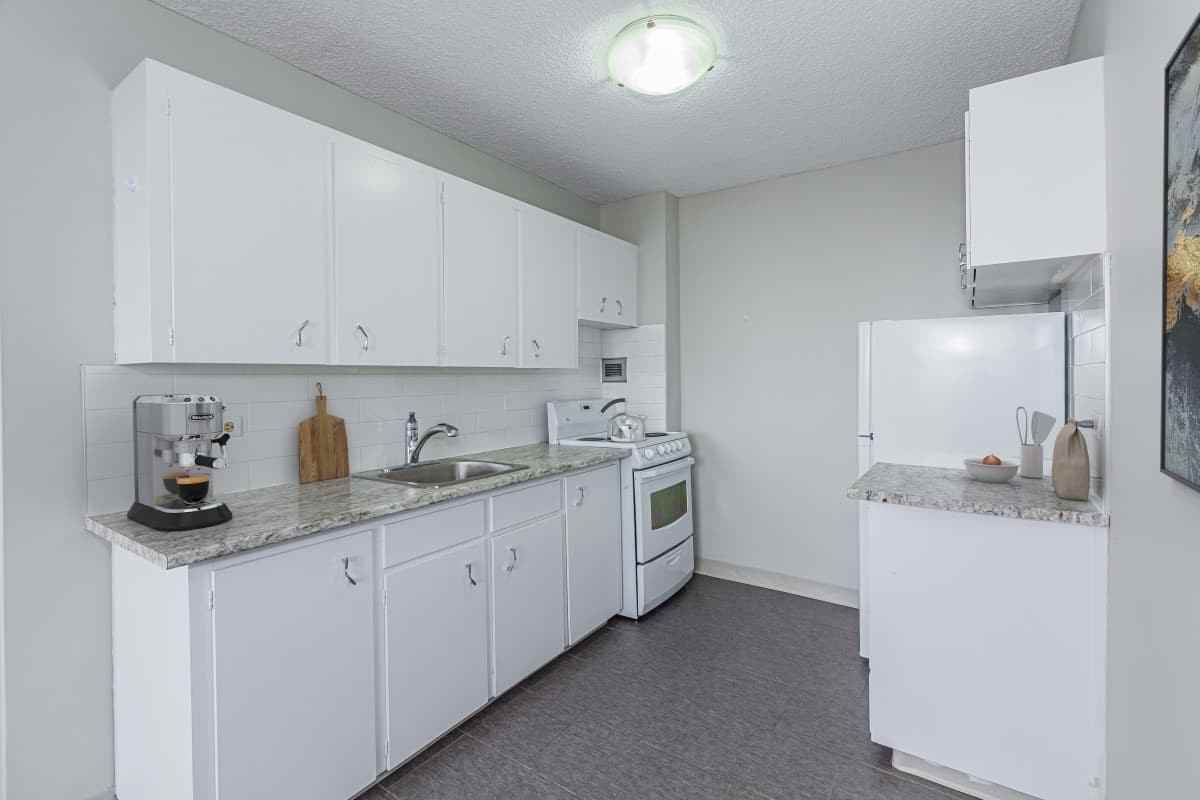 Garneau Towers Apartments - Photo 5 of 17