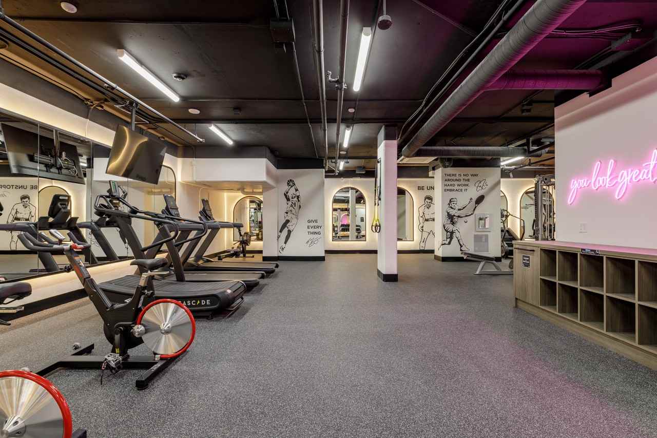 Richards & Pender - Photo 4 of 10