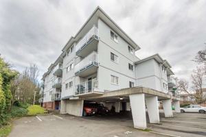 featured image of 3234 Quadra St