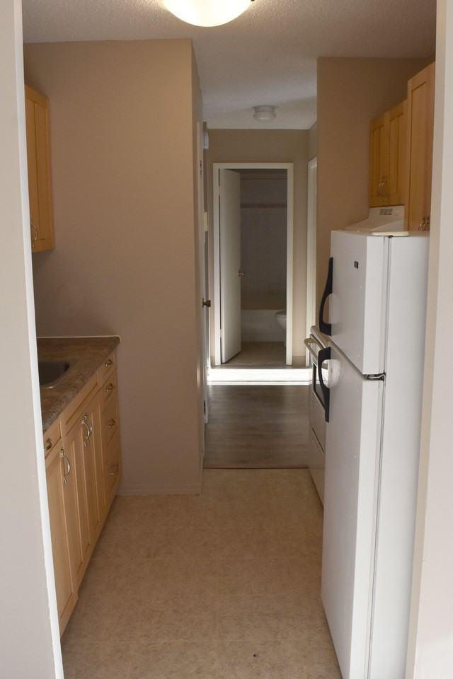 Cavalier Apartments - Photo 3 of 18