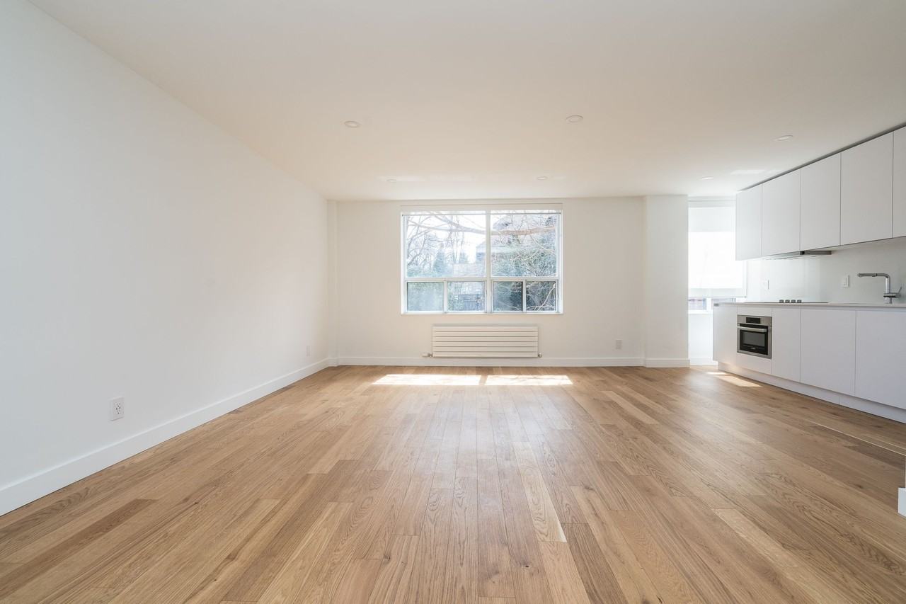 755 Avenue Road - Photo 6 of 15