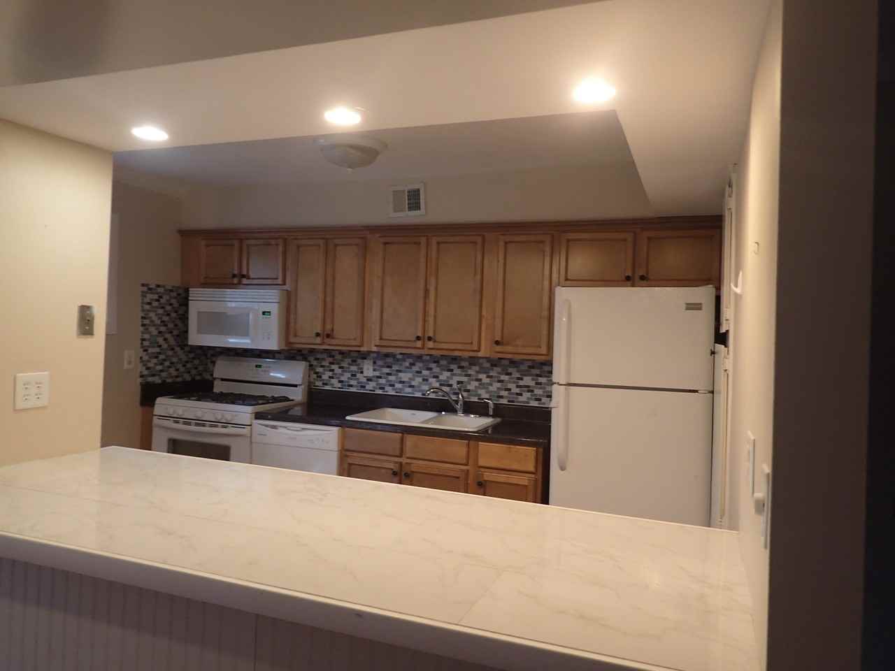 115 Biscayne Drive Northwest - Photo 2 of 11