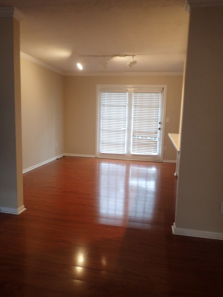 115 Biscayne Drive Northwest - Photo 3 of 11