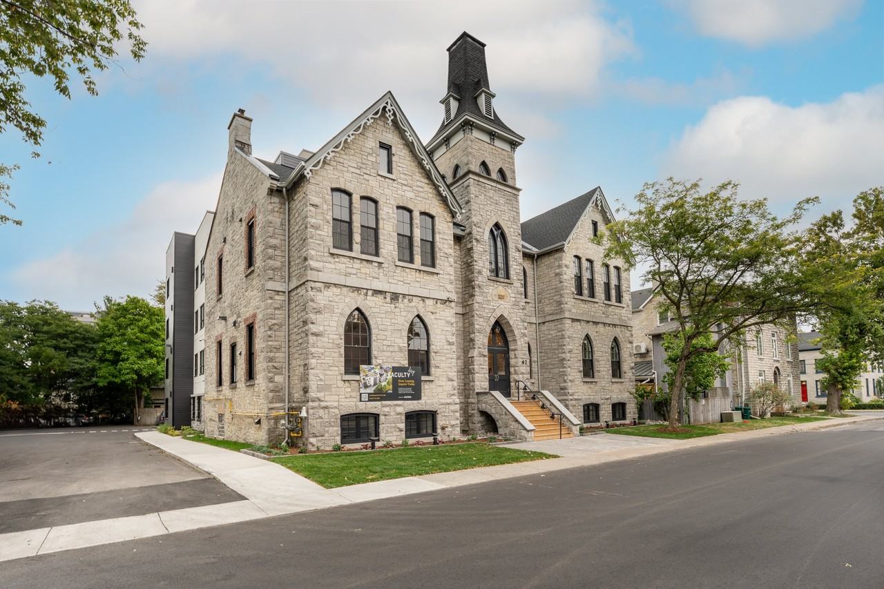 Faculty47 - Photo 3 of 34