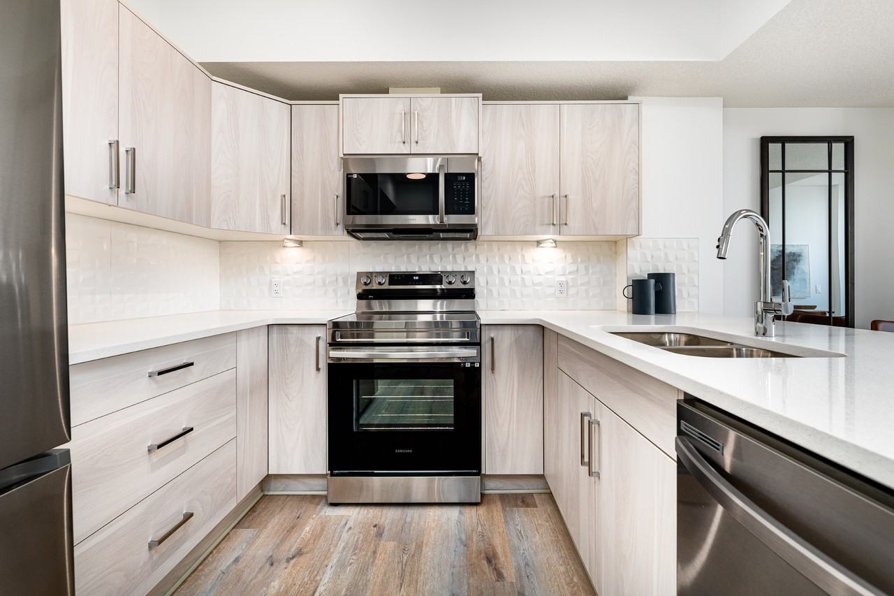 The Hat At 122 - Photo 7 of 50