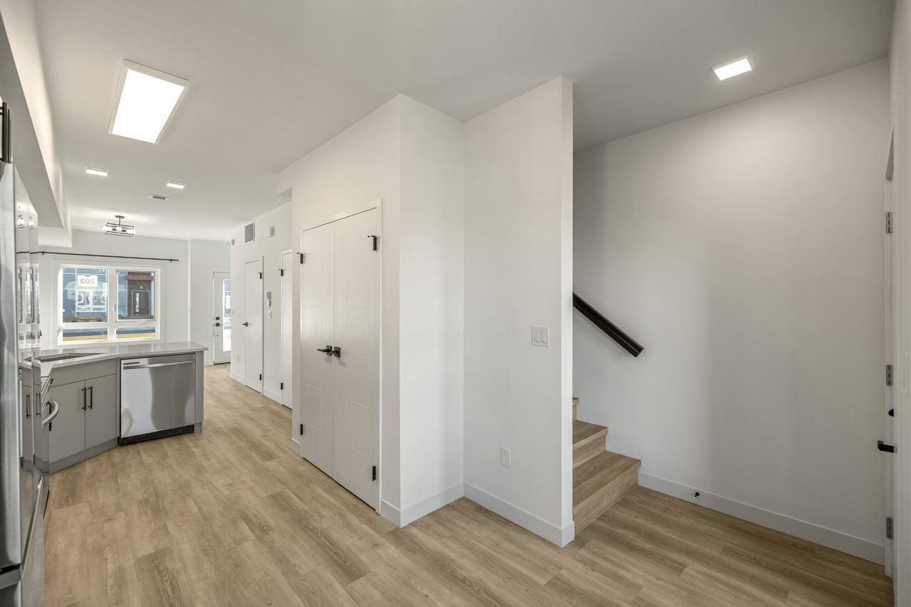 Canterbury Residences - Photo 7 of 50