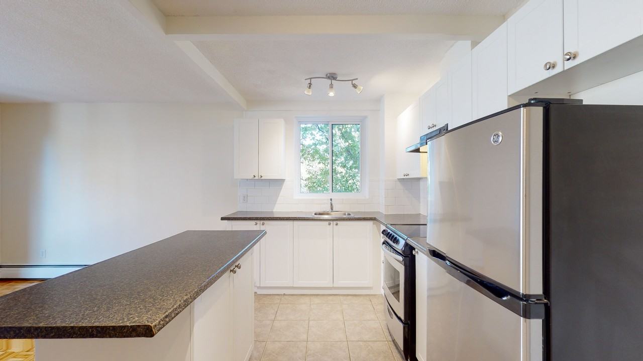 10 Burnside Ave. - Photo 3 of 47