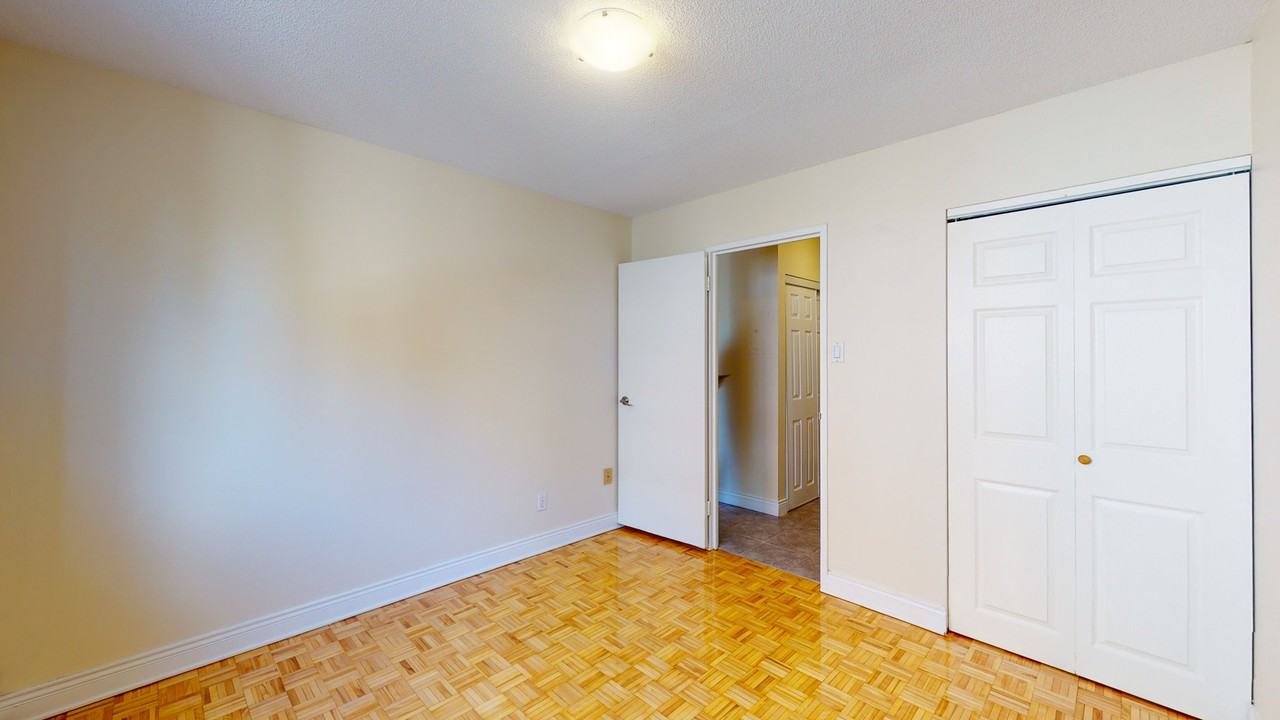 10 Burnside Ave. - Photo 5 of 47