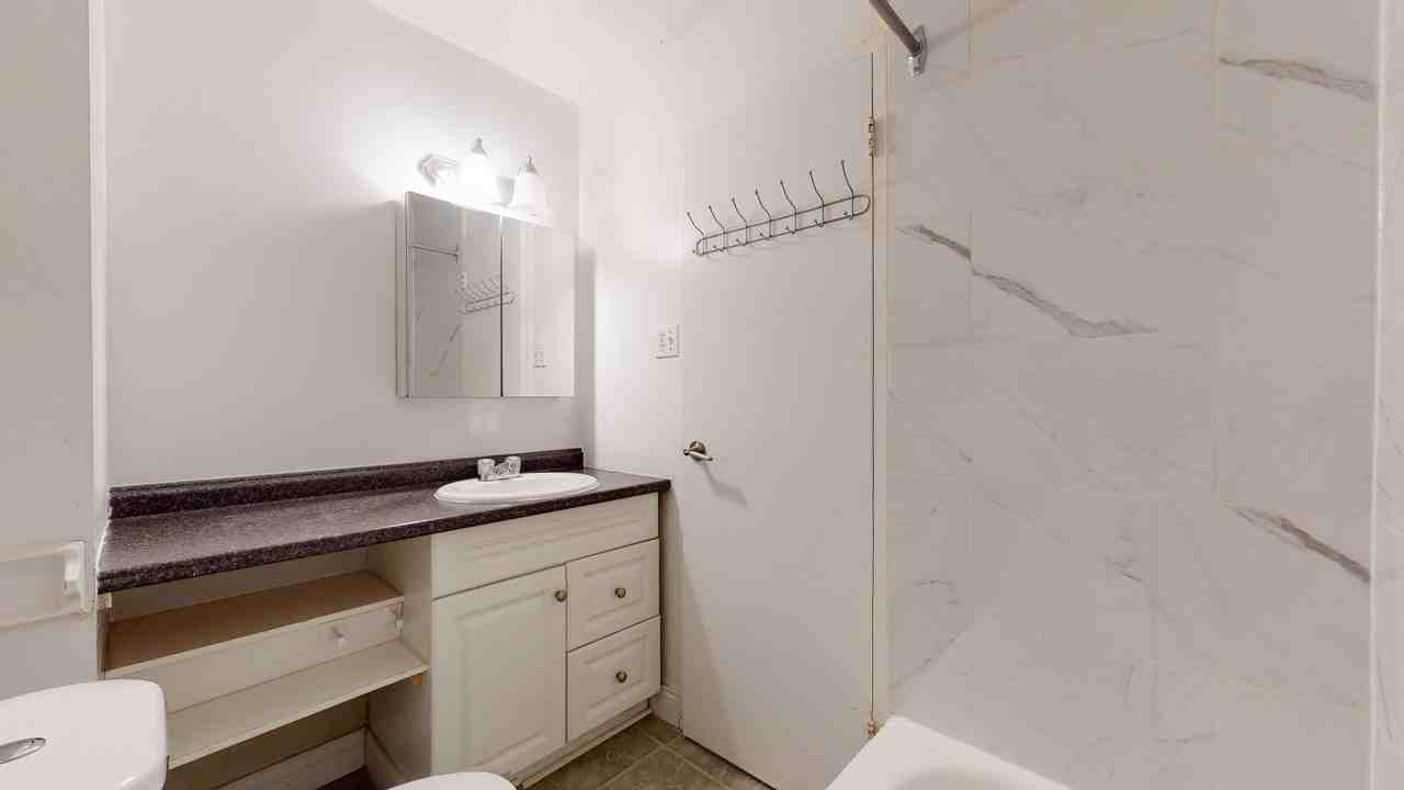 10 Burnside Ave. - Photo 7 of 47