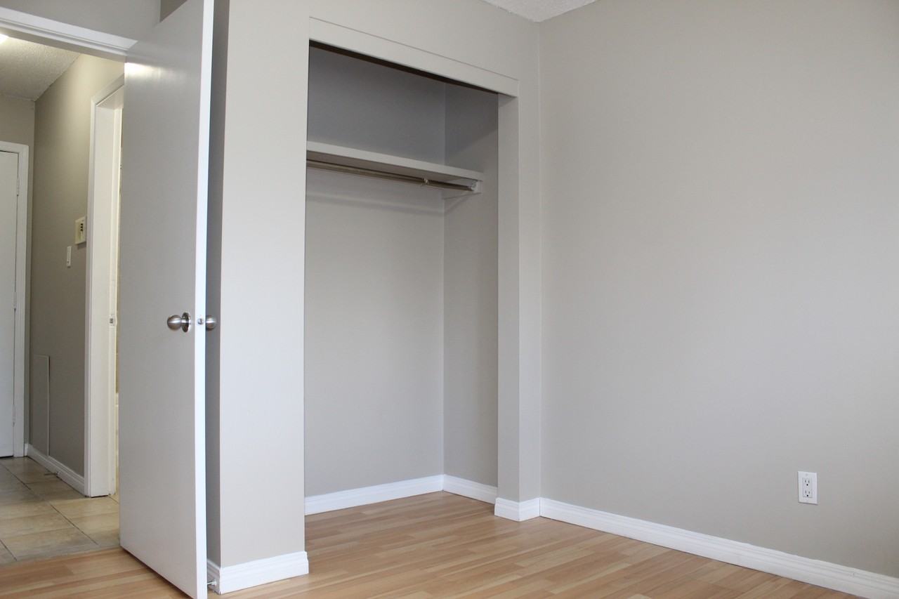 Tiffany Apartments - Photo 4 of 6