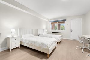 featured image of 7737 Lundy'S Lane