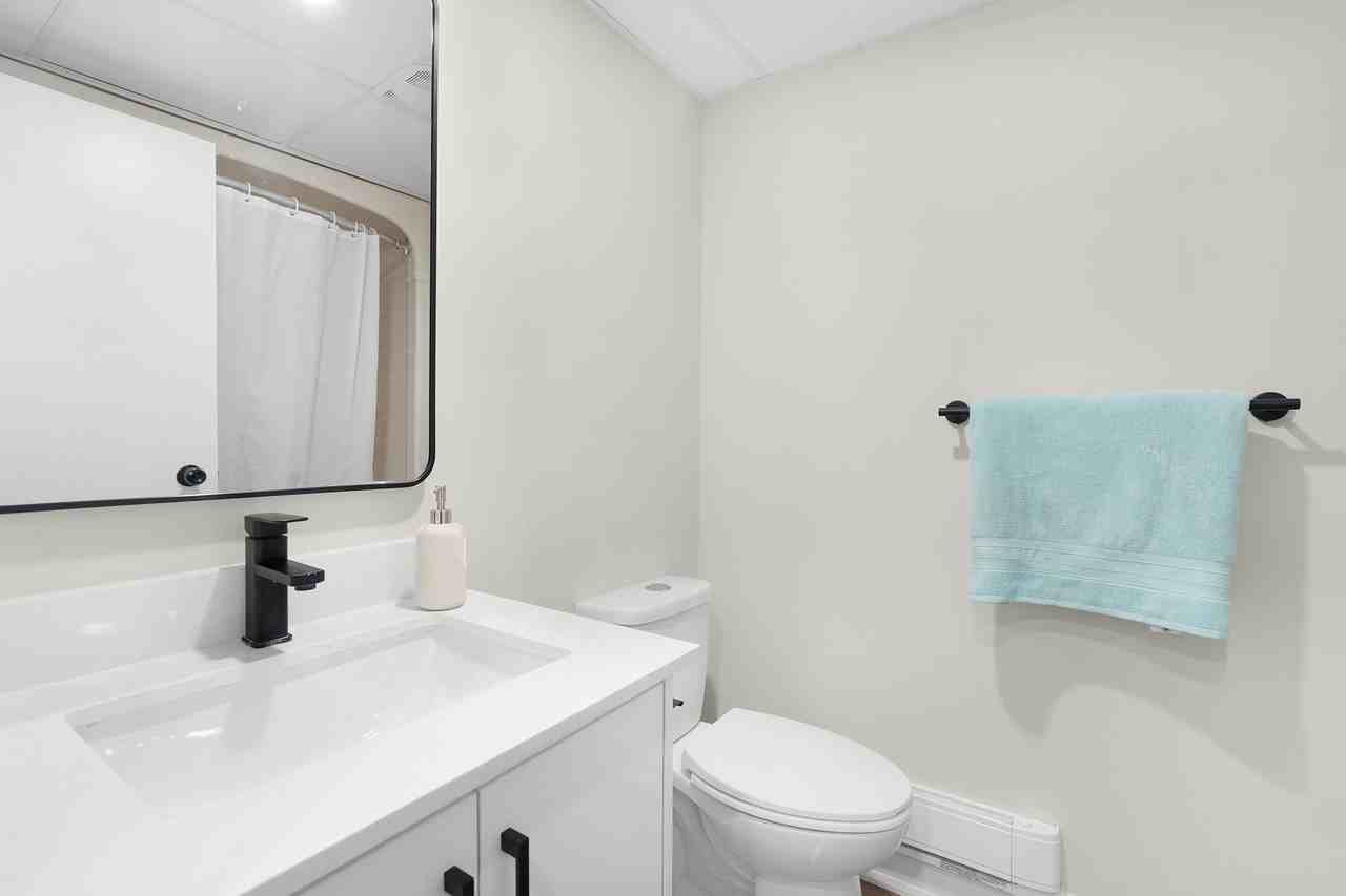 The Terrace on Lundy's - Photo 5 of 10