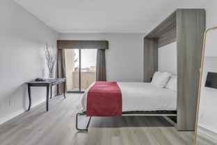 Kingston Crest Residence - Photo 1 of 1