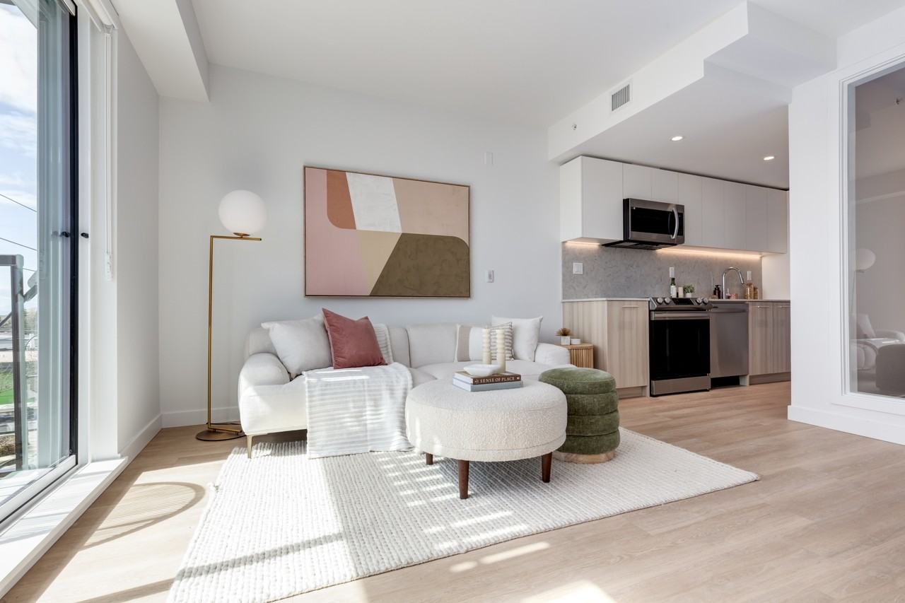 Lonsdale Square Apartments - Photo 5 of 50